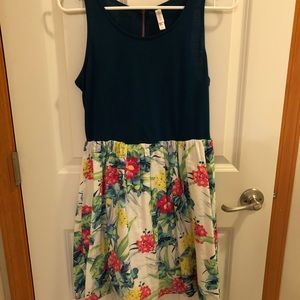 Solid and pattern light weight floral dress